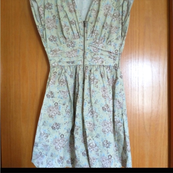 ISO: H&M Zip-Front Dress from 2010 - Picture 2 of 2